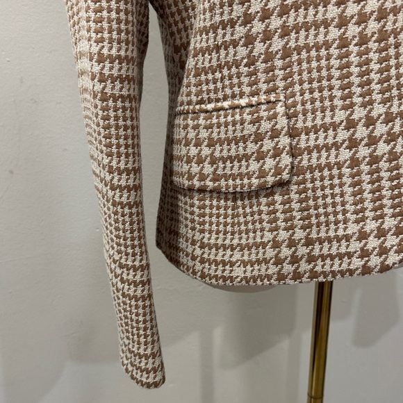 Ellen Tracy Wool-Blend Houndstooth Jacket | Size 8 | Classic Neutral - Picture 5 of 10